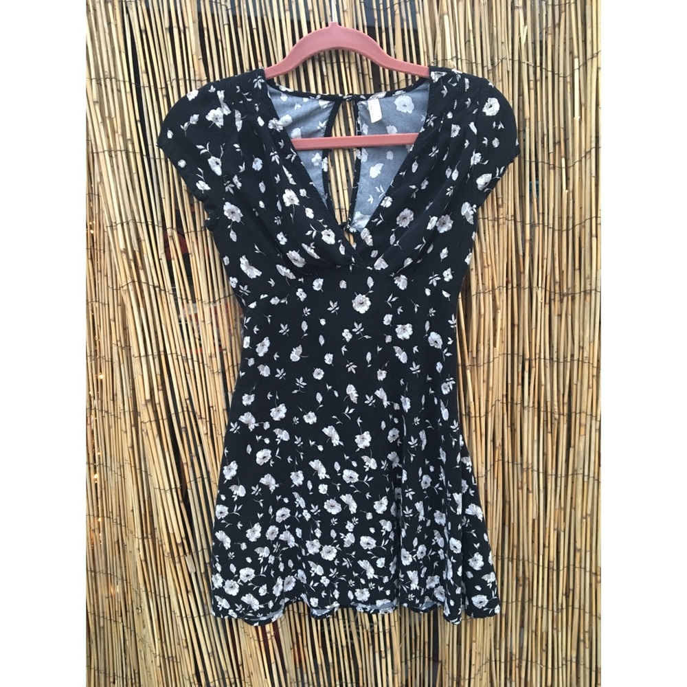 Free People Black grey floral dress Sz 0